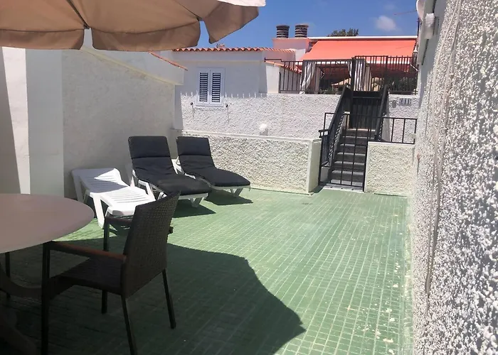 Playa Troya A La Playa * Playa de las Americas (Tenerife)